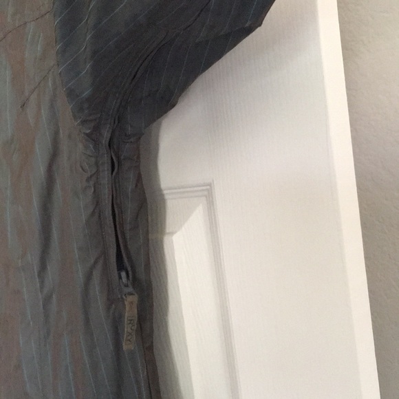 Roxy Snow coveralls. Taupe/turquoise pinstripes. Onesie. Hood/faux fur. Size S. - Picture 8 of 15